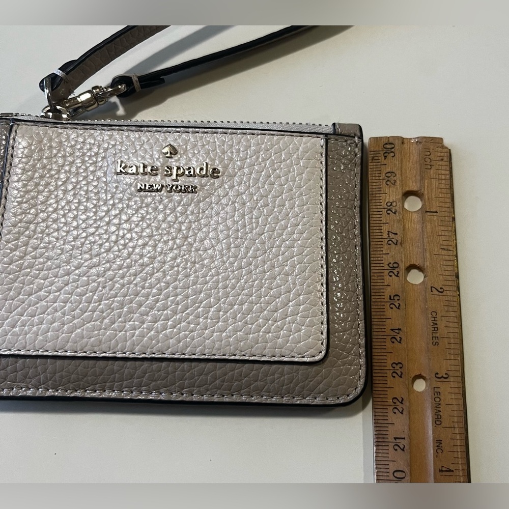 Kate Spade Colorblock Lena Pebbled Leather Wristlet Small CardHolder Cream Taupe - Picture 9 of 10